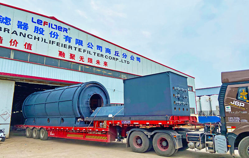 LES-2880型油泥炭化設備裝車發出01 LES-2880型油泥炭化設備裝車發出01